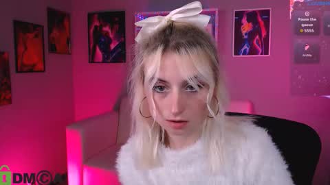 Snapshot of melisa_white1 chatting on October 9, 7:41 pm Melisa online show from October 9, 7:41 pm