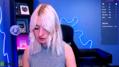 Snapshot of melisa_white1 chatting on September 23, 7:31 pm Melisa online show from September 23, 7:31 pm
