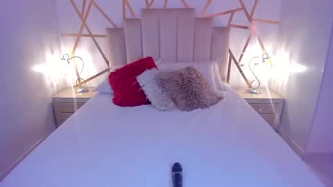 melisagrayy online show from March 31, 11:10 am