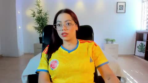 Melissa  Everyday From 1430 to 2130 Col Time online show from June 17, 7:52 pm