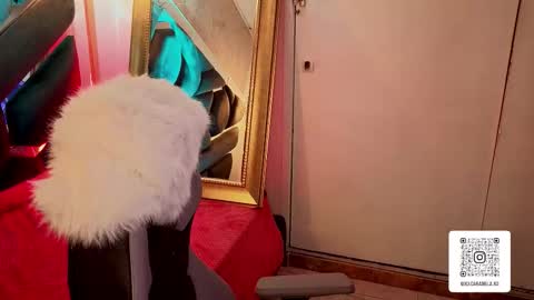 Lissa  online show from March 25, 7:09 pm