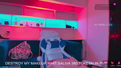 Lissa  online show from November 5, 11:45 am