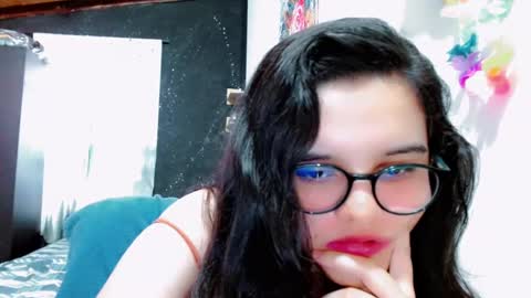 Snapshot of melissa_and_dany chatting on February 2, 8:19 pm Melissas Corner online show from February 2, 8:19 pm