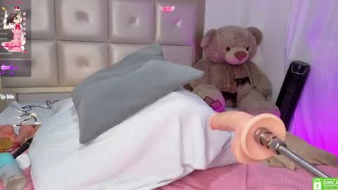 melissa_luu online show from March 20, 9:31 pm