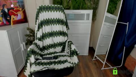 Melissa online show from February 14, 3:59 pm