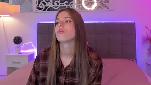 MelissaCrayzy online show from June 6, 9:59 am