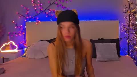 Snapshot of melissacrayzy chatting on October 25, 5:51 am MelissaCrayzy online show from October 25, 5:51 am