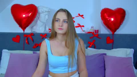 Snapshot of melissamelrey chatting on February 17, 4:17 pm MelissaBerry online show from February 17, 4:17 pm