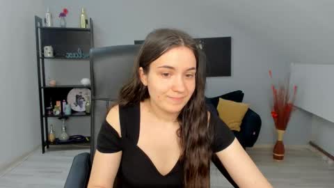 melissawiliam online show from March 18, 12:00 pm