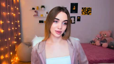 Snapshot of mellifluoustess chatting on December 25, 11:31 pm Tessa online show from December 25, 11:31 pm