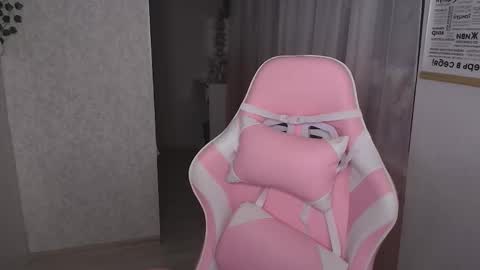 mellonmayre online show from October 25, 8:31 pm