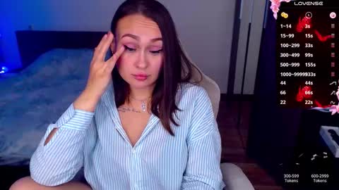 Snapshot of mellovell chatting on October 14, 11:52 pm Mel online show from October 14, 11:52 pm