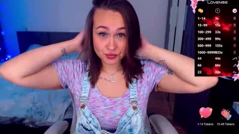 Snapshot of mellovell chatting on October 20, 8:52 am Mel online show from October 20, 8:52 am
