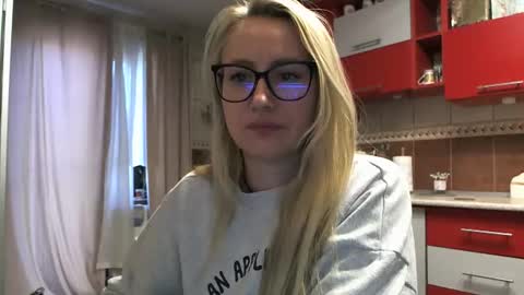 Melly online show from February 27, 8:07 am