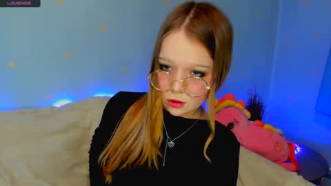 Snapshot of melmooon chatting on February 21, 6:59 pm MelMooon online show from February 21, 6:59 pm