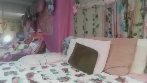 Melody Moral Lynn online show from January 6, 6:52 pm