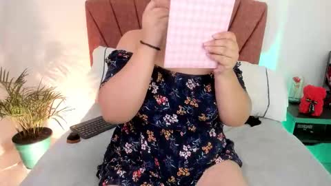 Snapshot of melody_bonnie22 chatting on October 4, 11:19 am  Leslie  online show from October 4, 11:19 am