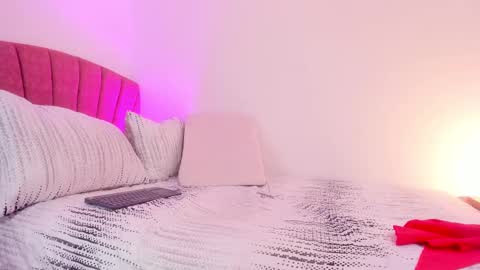 Snapshot of melody_bonnie22 chatting on October 30, 12:06 pm  Leslie  online show from October 30, 12:06 pm