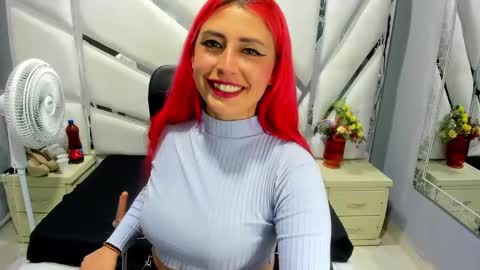 Snapshot of melody_klum chatting on December 17, 3:06 am Melody online show from December 17, 3:06 am