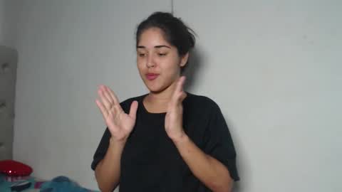 melody phillips online show from December 1, 11:19 am