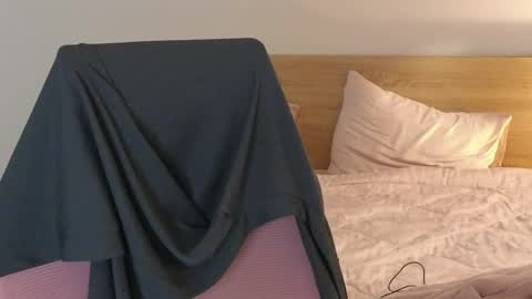 Mencialo online show from April 2, 12:07 am