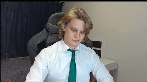 Mickey online show from December 26, 2:33 am