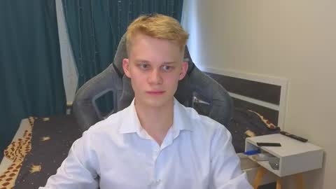 Mickey online show from November 10, 10:18 am