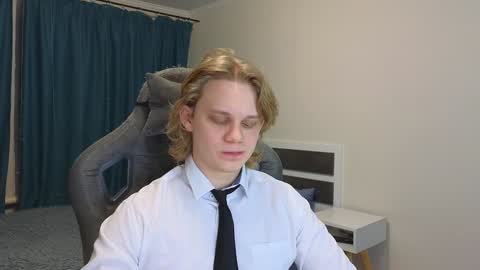 Mickey online show from February 4, 2:07 am