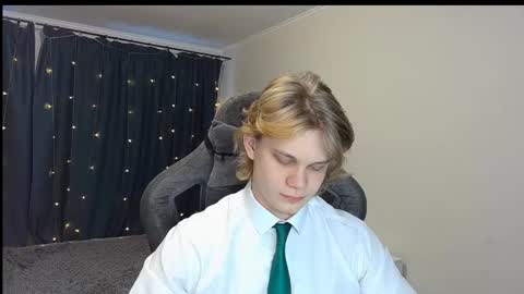 Mickey online show from December 28, 4:51 am