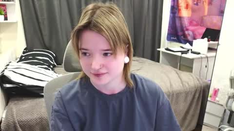 meowme online show from March 9, 5:45 am