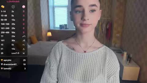 Julie online show from November 16, 9:00 am