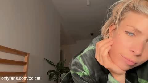 mer_kel online show from April 28, 11:42 pm