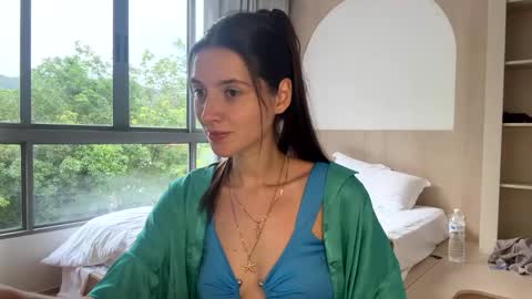 LEVA online show from May 25, 10:10 am