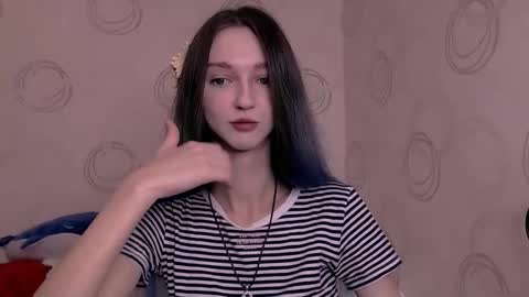 mermaidvibestides online show from November 9, 9:28 pm