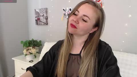 Mery online show from May 6, 2:12 pm