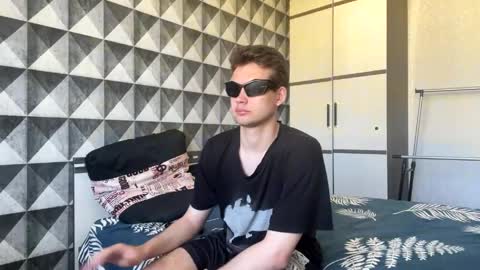 Johnny and Hailey online show from April 27, 1:36 am