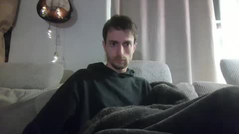 mew online show from May 17, 12:53 am