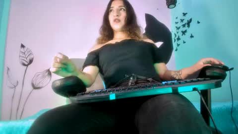 mew_alix online show from May 27, 2:03 pm