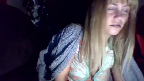 mezzy69 online show from September 13, 8:06 am