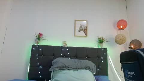 C A L L  M E  M I A  online show from April 9, 2:48 am