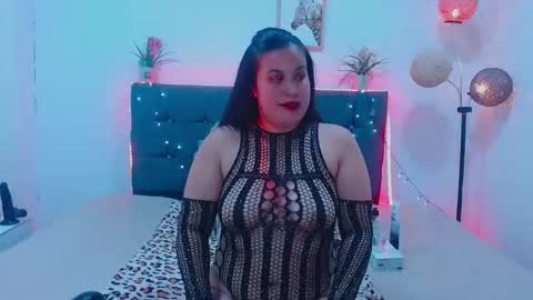 C A L L  M E  M I A  online show from March 8, 4:16 am