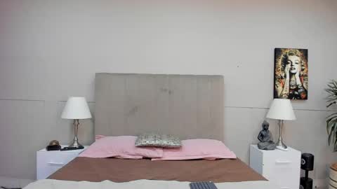 Mia Zoe online show from May 23, 3:35 am