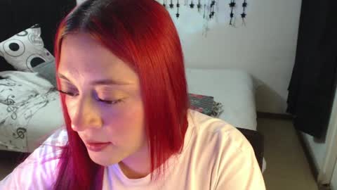 mia online show from March 31, 1:39 am