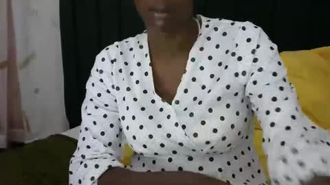 aishah petite online show from January 16, 6:37 pm