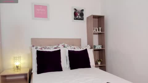 Mia Cano online show from November 6, 4:43 pm