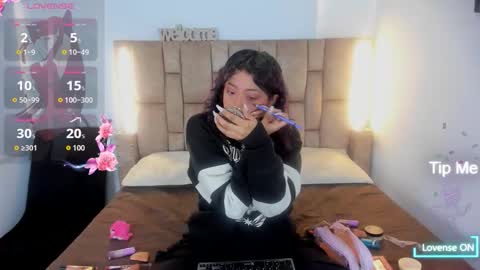 mia_cavallii online show from March 7, 12:16 pm