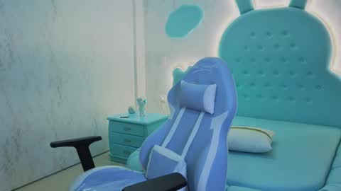 Mia Cuttee online show from October 30, 3:29 am