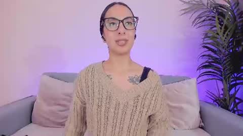 Sarah Luna online show from August 3, 6:36 pm