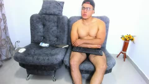 mia_eduard69 online show from July 14, 12:10 pm