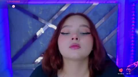 Mia online show from May 26, 2:01 pm